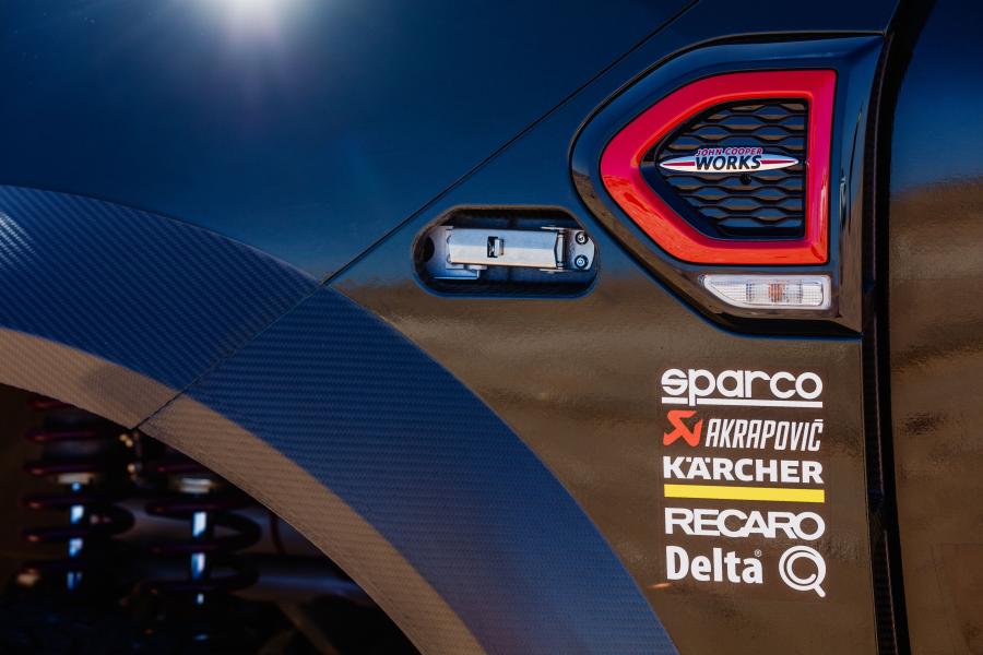 Детали экстерьера Mini John Cooper Works Countryman Rally (F60) 2017 года  (фото 22 из 67)